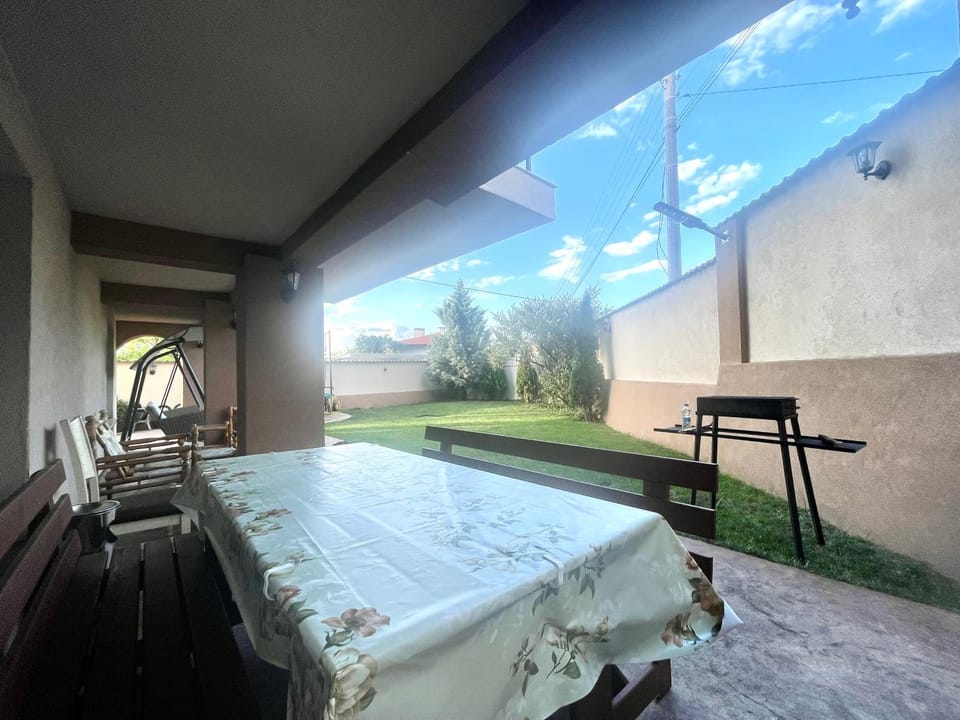 Къща за гости Алида Bed and Breakfast in North Macedonia