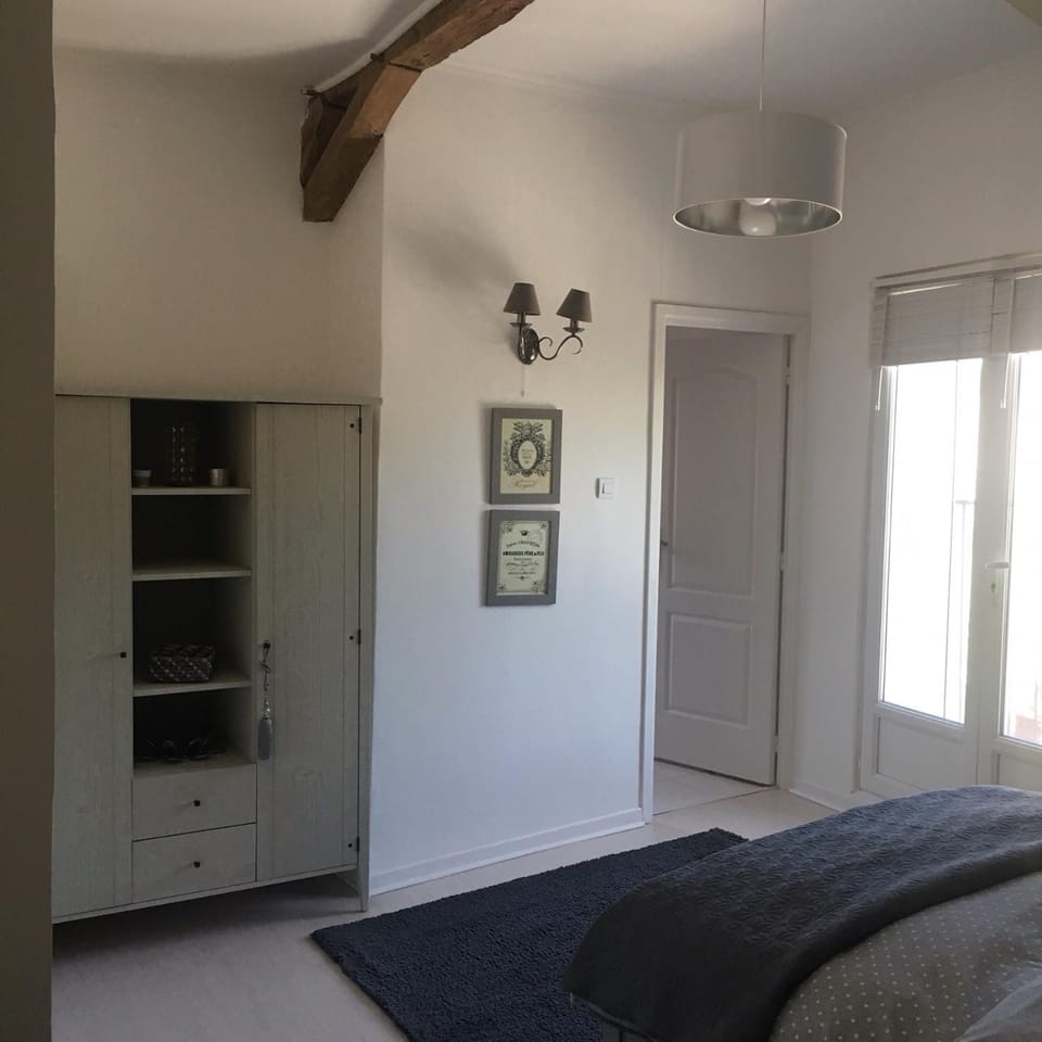 Riverside Barn Country House in Centre-Val de Loire
