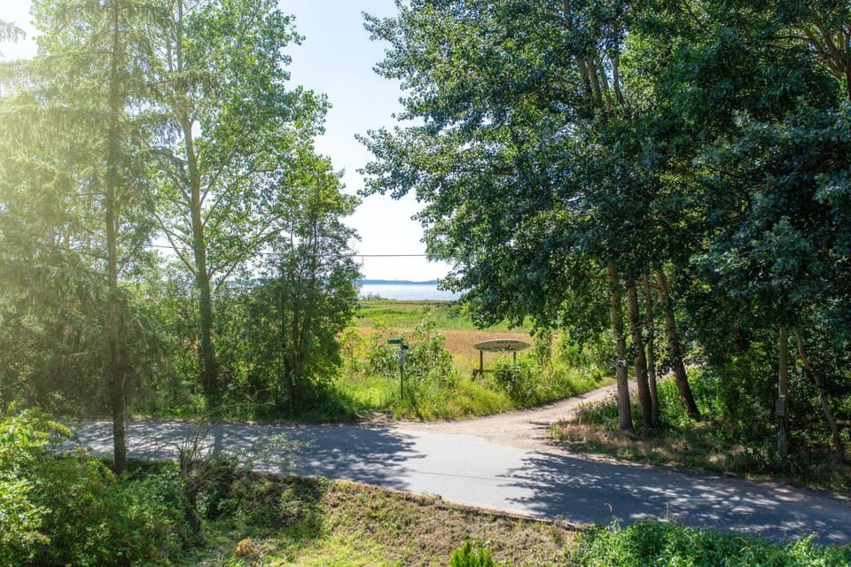 Neighbourhood, Natural landscape, Lake view
