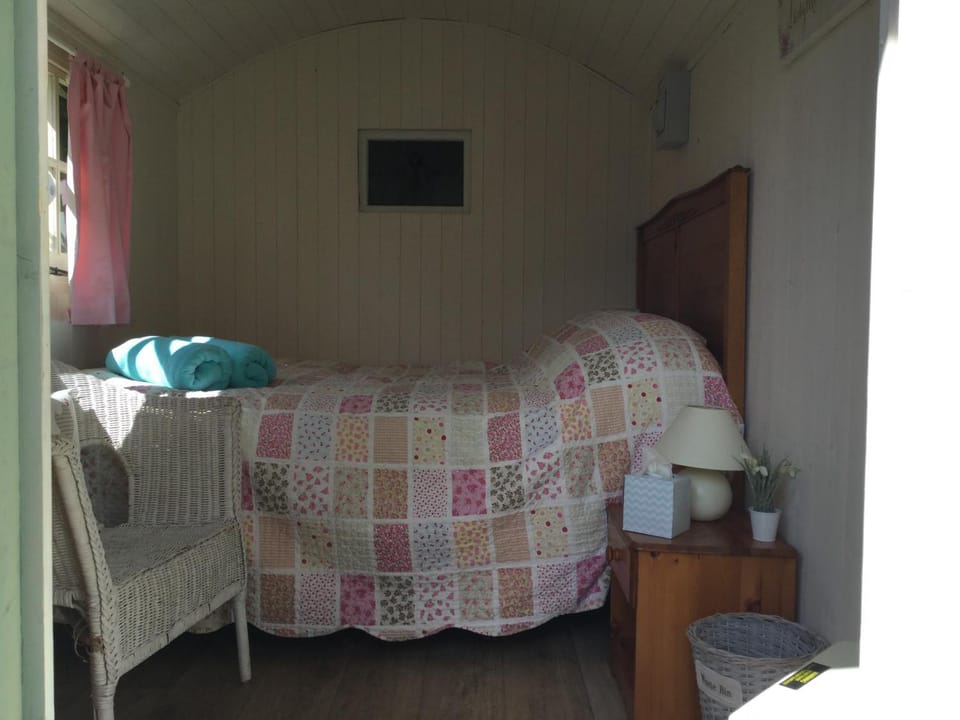 Cherryberry Lodges Bed and Breakfast in Abergavenny