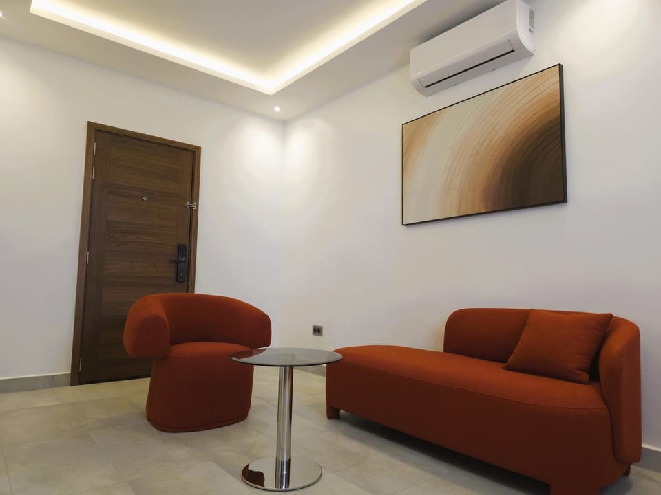 TV and multimedia, Living room, Seating area, air conditioner
