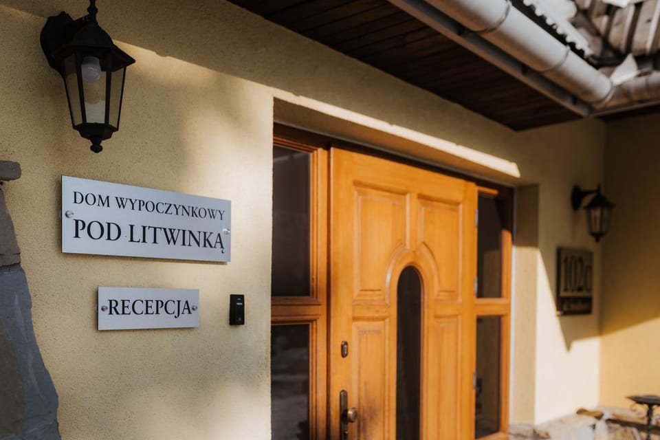 Property building, Lobby or reception