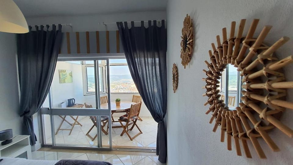 Front Ocean View Studio Apartment in Nazaré