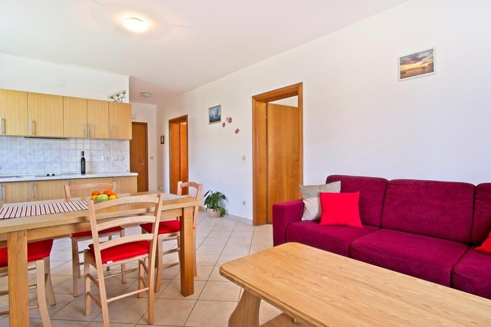 Apartment Chiara Martinscica Apartment in Primorje-Gorski Kotar County