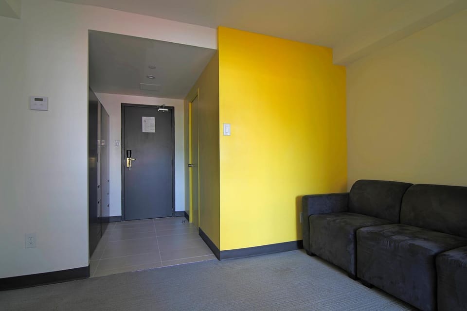 Parkside Student Residence Downtown Toronto Hostel in Toronto