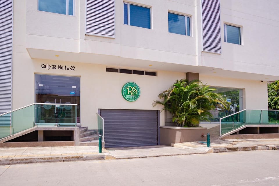 Facade/entrance, Parking