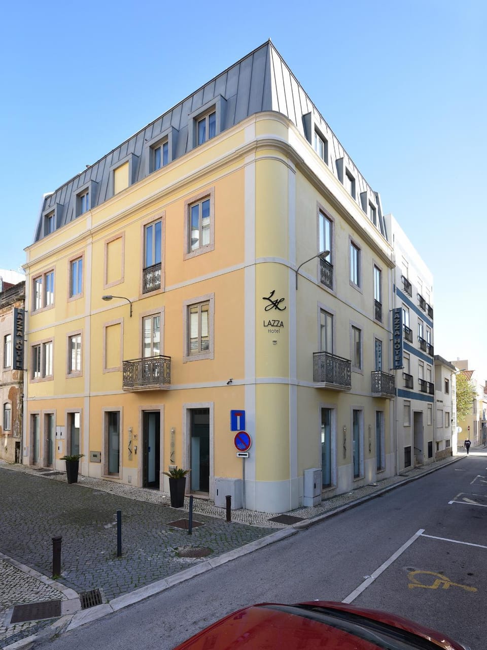 Property building, Day, Neighbourhood, Street view, Location