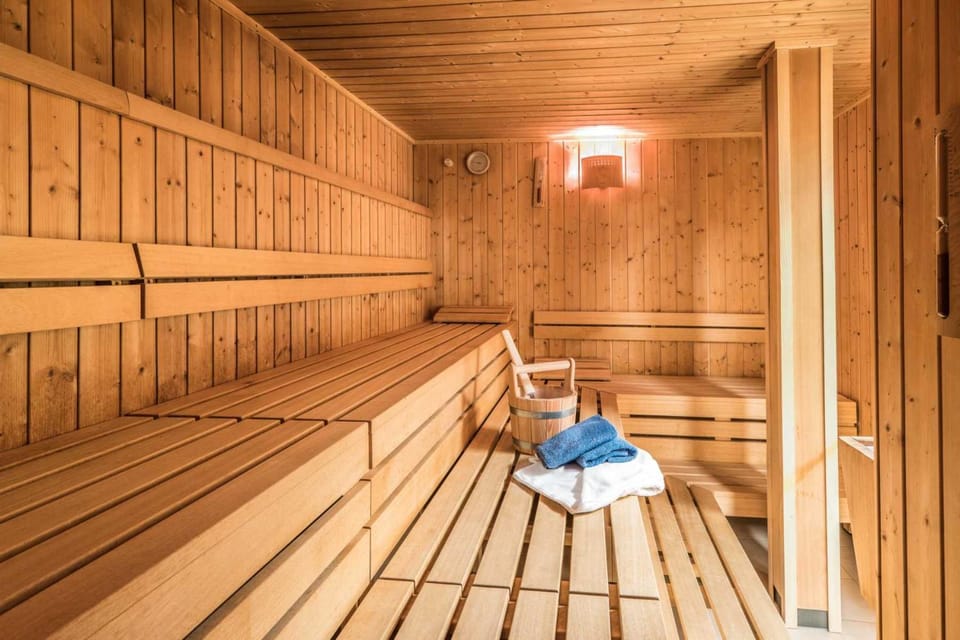 Sauna, Spa and wellness centre/facilities, towels