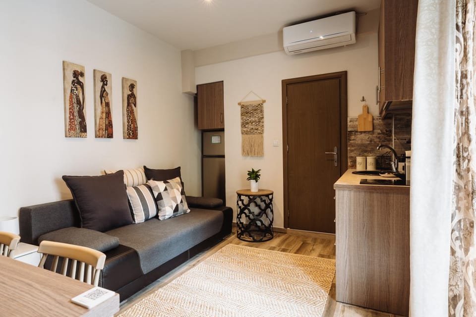TV and multimedia, Balcony/Terrace, Seating area, Dining area, air conditioner