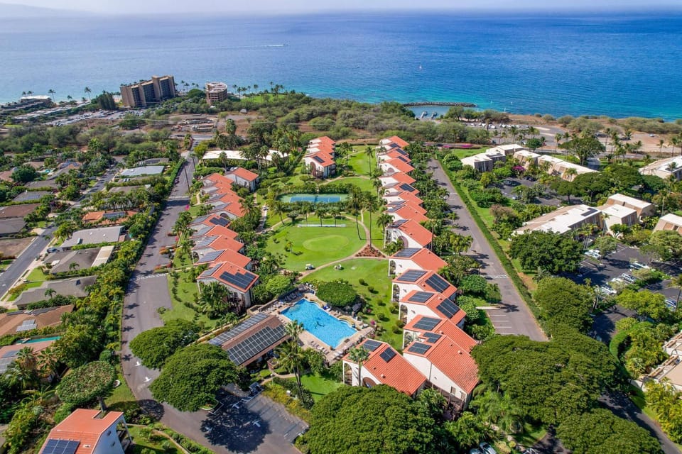 Property building, Day, Neighbourhood, Bird's eye view, Beach, Sea view, Swimming pool
