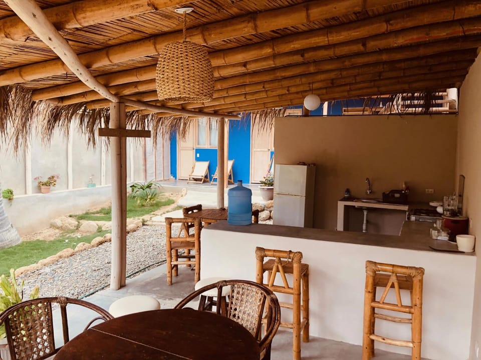 Kitchen or kitchenette, Kitchen or kitchenette