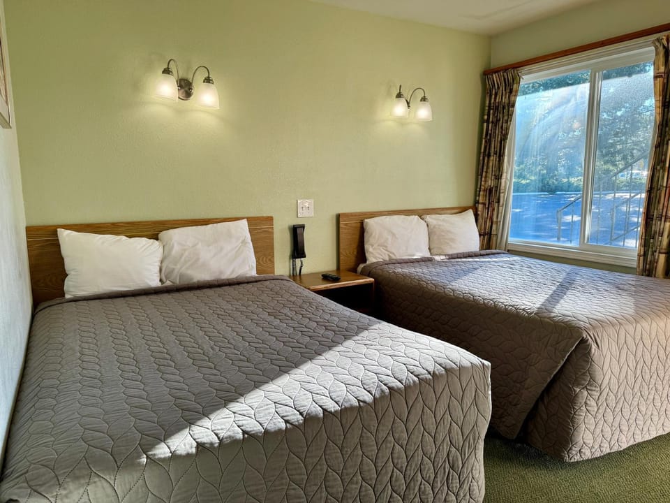 Bed, Bedroom, air conditioner