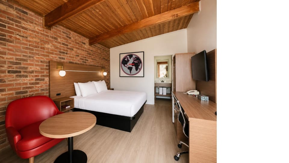 Patio, Bed, Bedroom, pet friendly, pet friendly