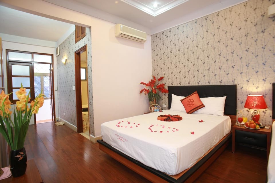 Bed, Area and facilities, Swimming pool