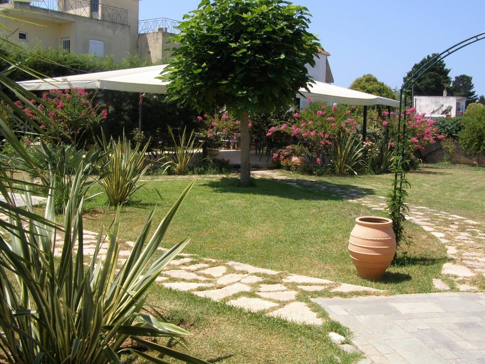 Day, Garden, Garden, View (from property/room), Garden view