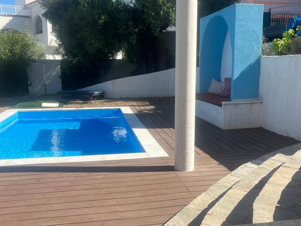 Balcony/Terrace, Pool view, Swimming pool, sunbed