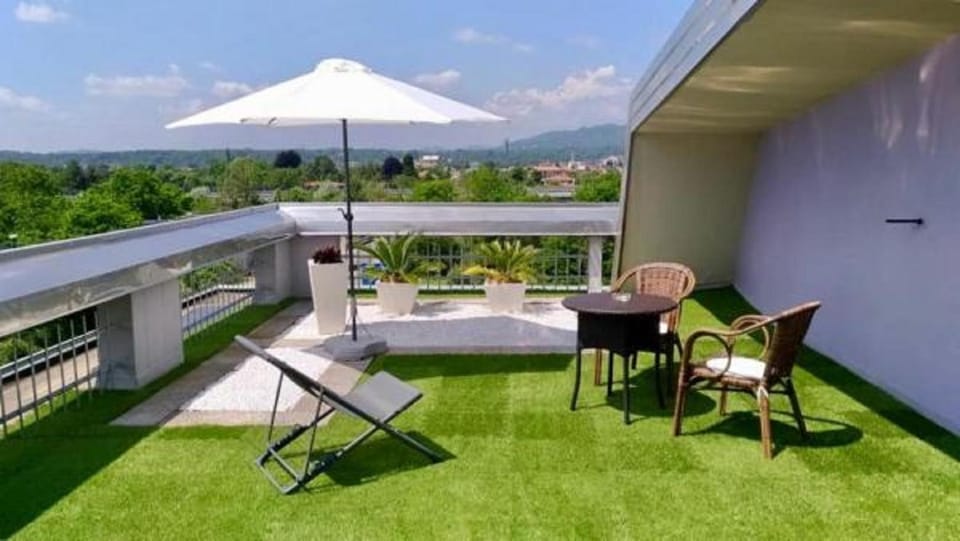 Patio, View (from property/room), Balcony/Terrace, Garden view