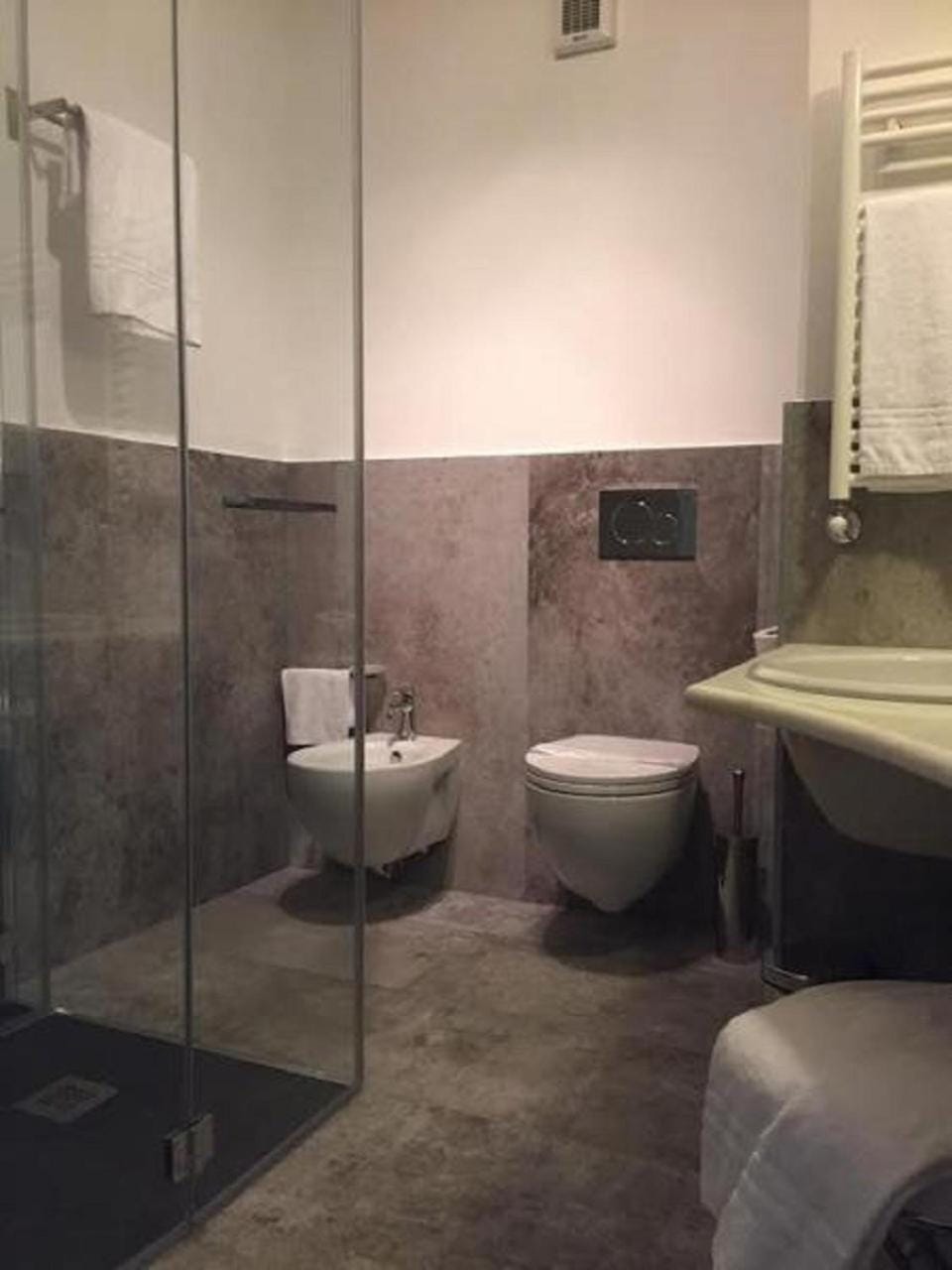 Shower, Toilet, Bathroom, bidet