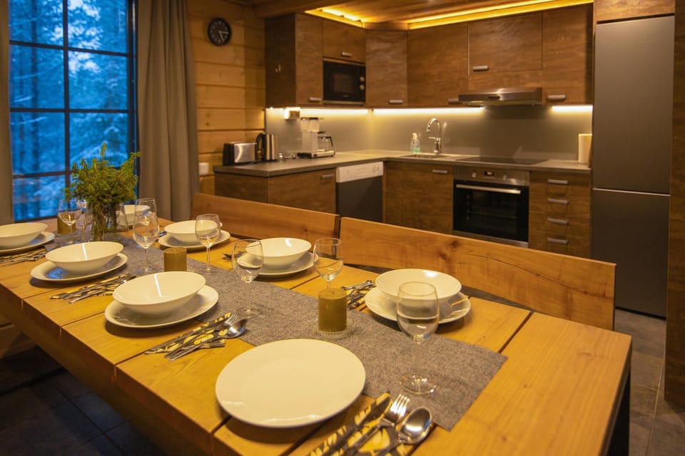 Kitchen or kitchenette, Dining area, kitchen
