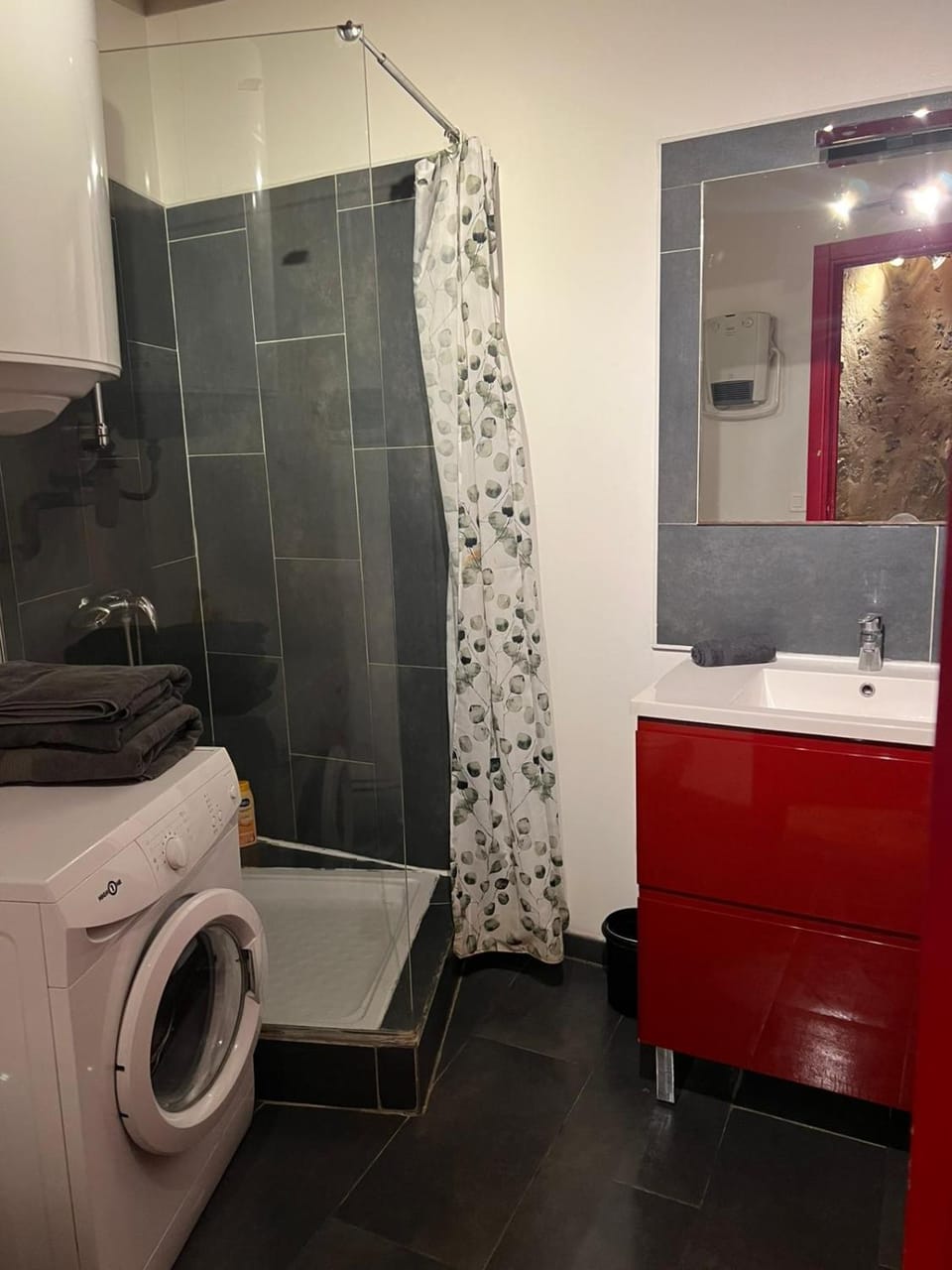 Shower, Bathroom, washing machine