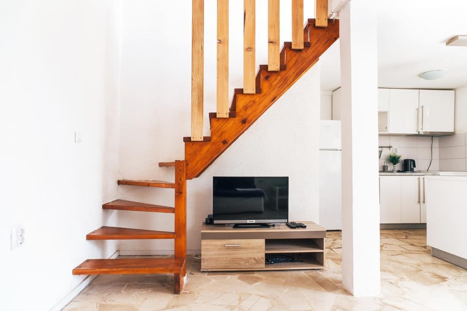 Communal lounge/ TV room, TV and multimedia