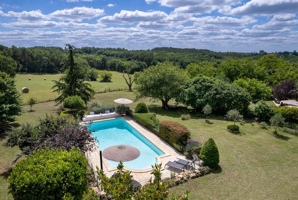 Day, Natural landscape, Bird's eye view, Garden view, Pool view, Swimming pool, sunbed