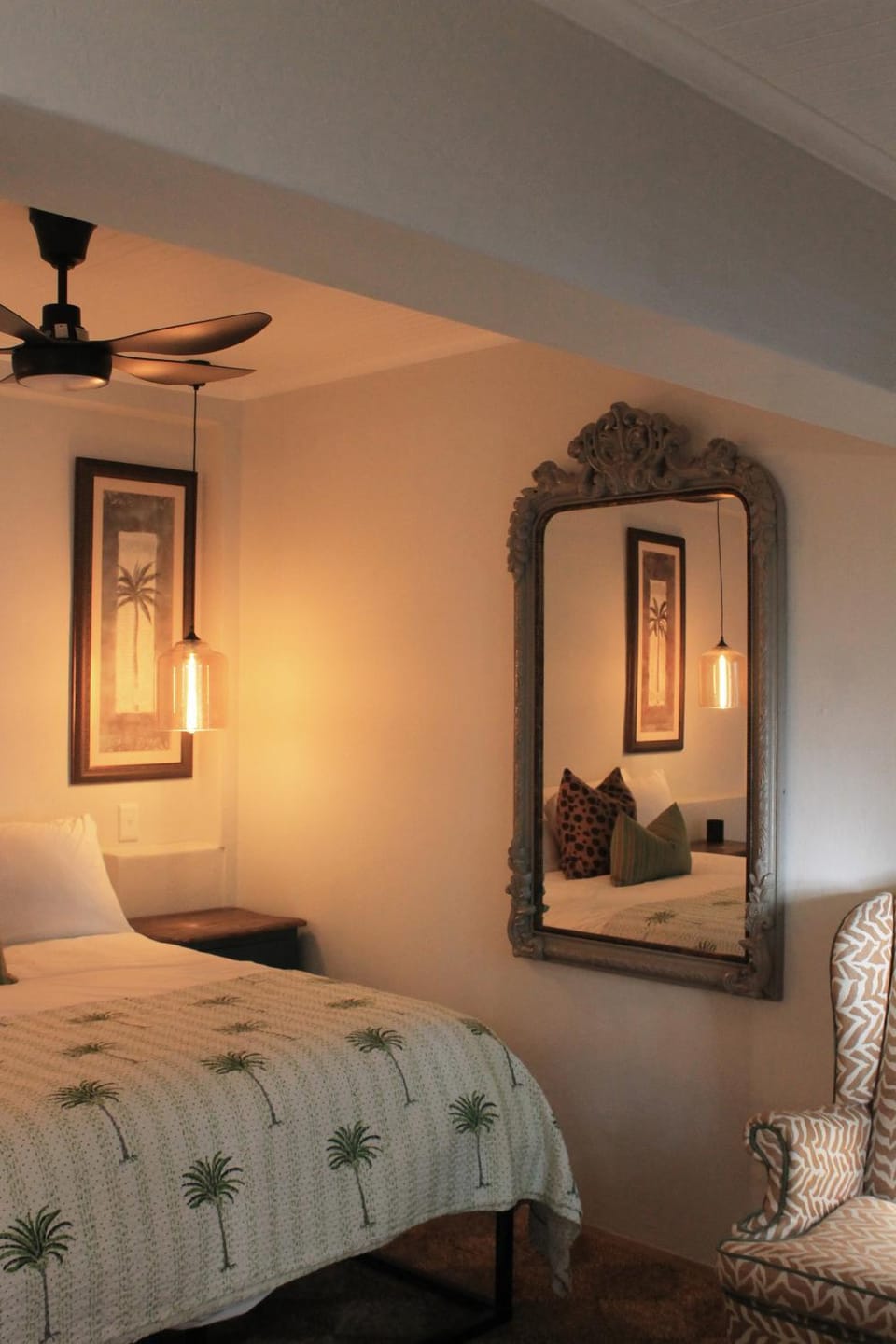 Bed, Decorative detail, Bedroom