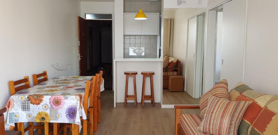 Uma quadra do Mar,Ilha Creta, Canasvieiras,2 Quartos, Apartment in Florianopolis