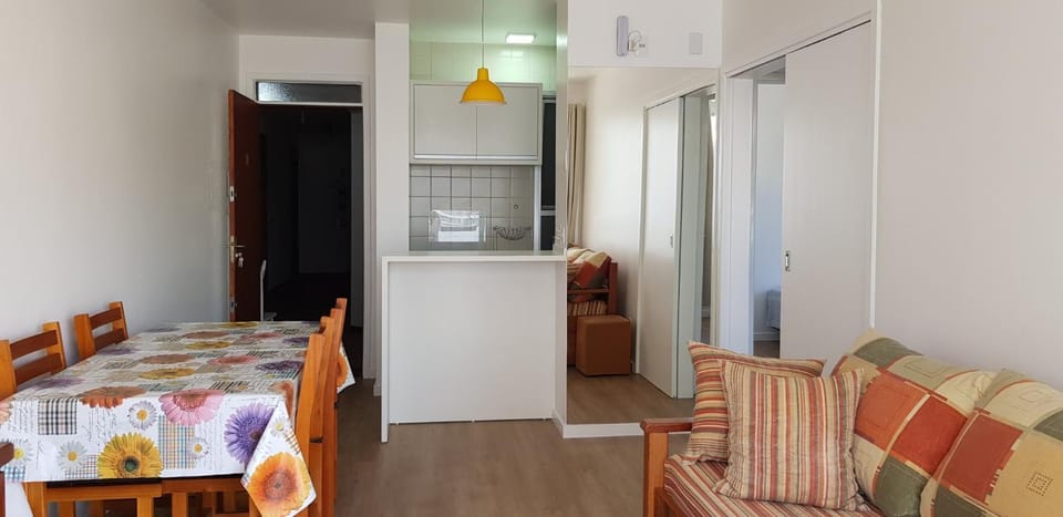 Uma quadra do Mar,Ilha Creta, Canasvieiras,2 Quartos, Apartment in Florianopolis