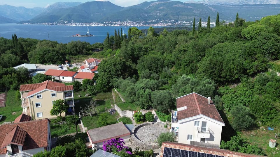 Property building, Neighbourhood, Natural landscape, Bird's eye view