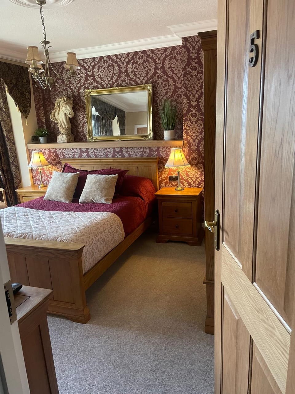 Photo of the whole room