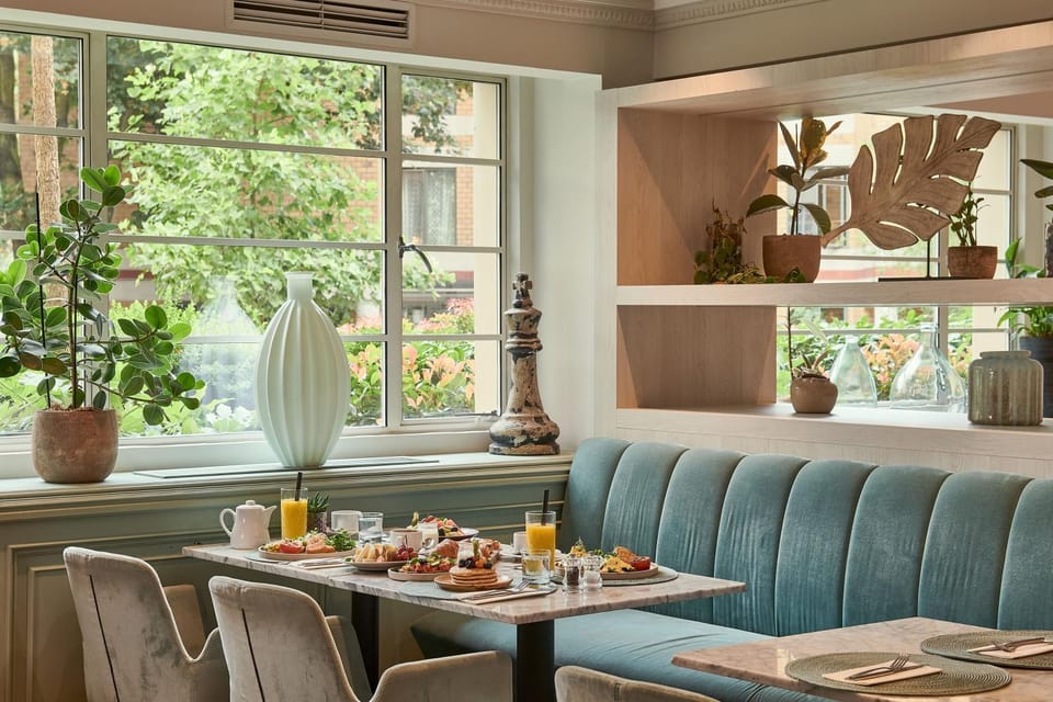 Property building, Food and drinks