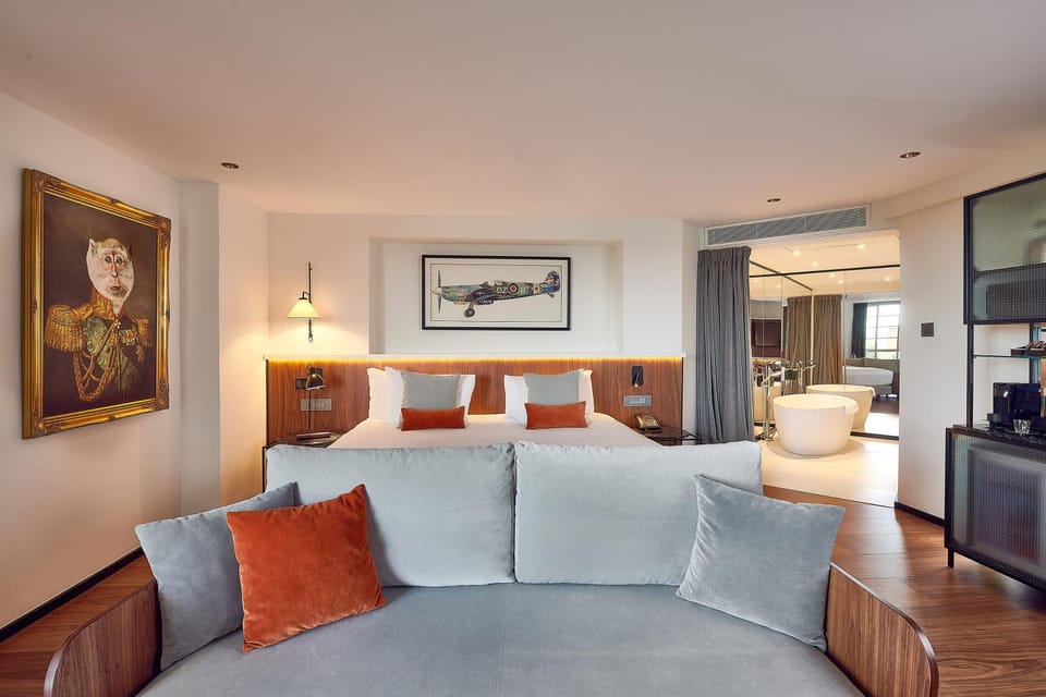 Bed, Bathroom, Coffee/tea facilities, Bedroom, Bath