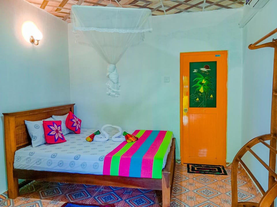 Bed, Photo of the whole room, Bedroom, bunk bed