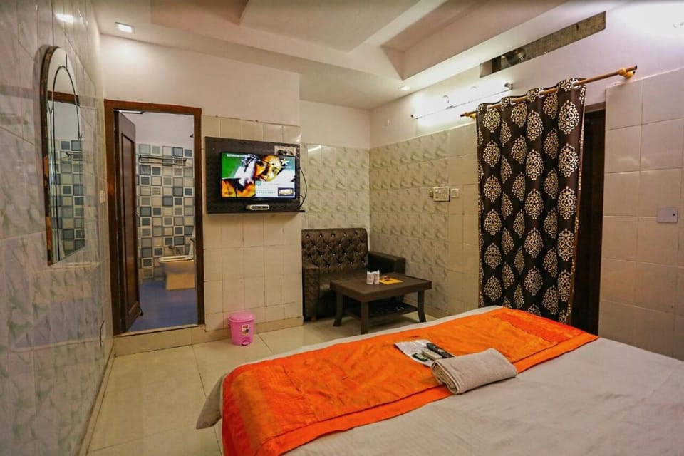 Hotel Embassy Hotel in Dehradun