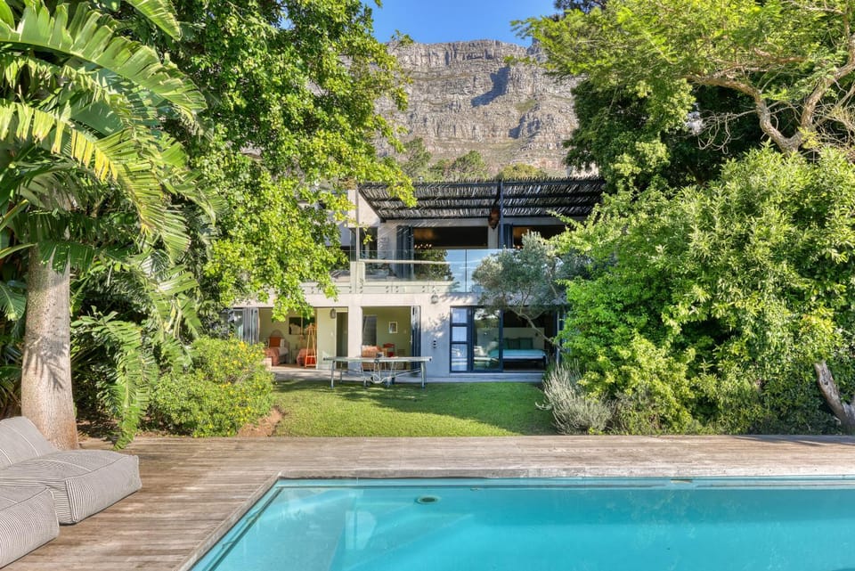 Property building, Garden, Garden view, Mountain view, Pool view, Swimming pool