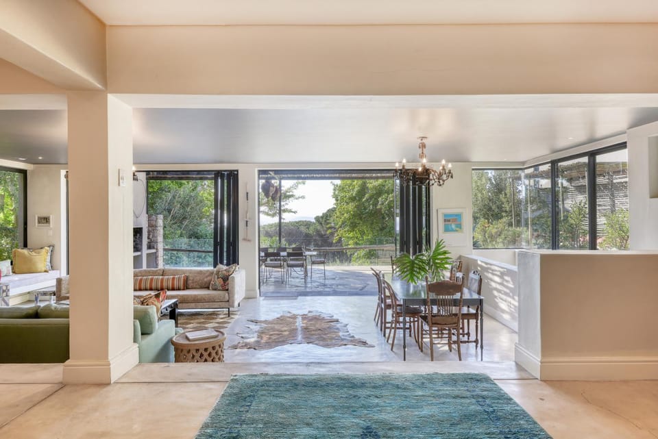 BBQ facilities, View (from property/room), Balcony/Terrace, Living room, Seating area, Dining area, Garden view