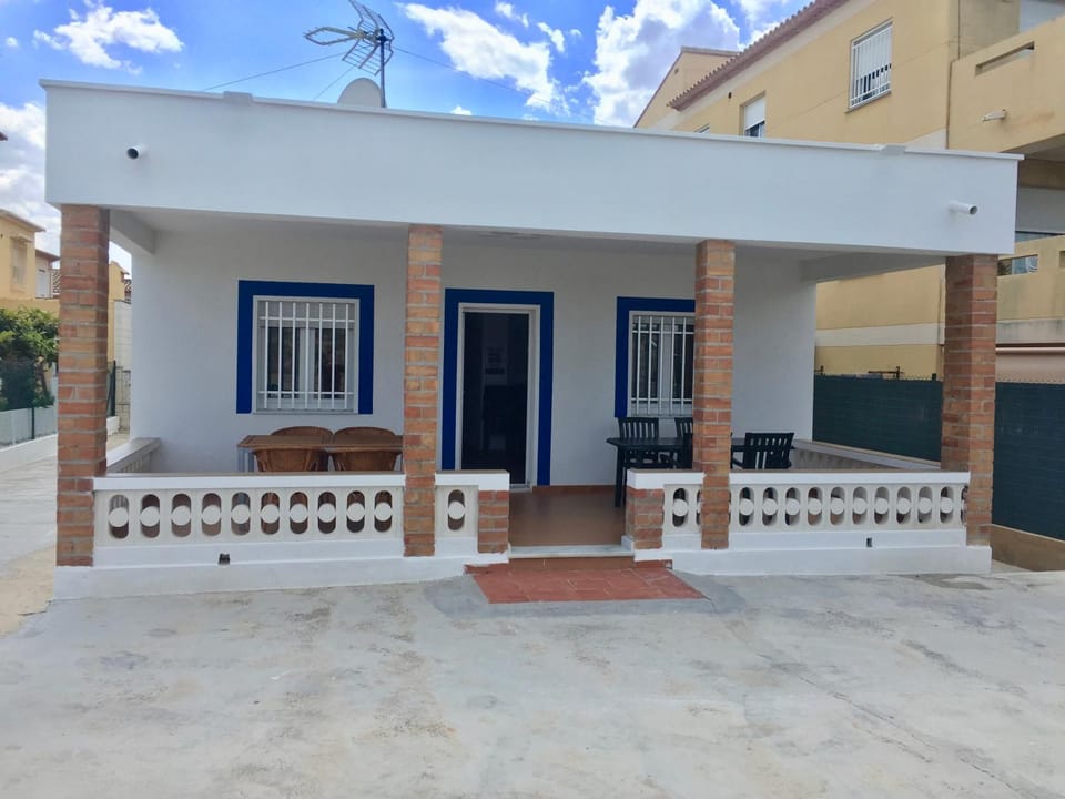 Patio, Facade/entrance, Balcony/Terrace