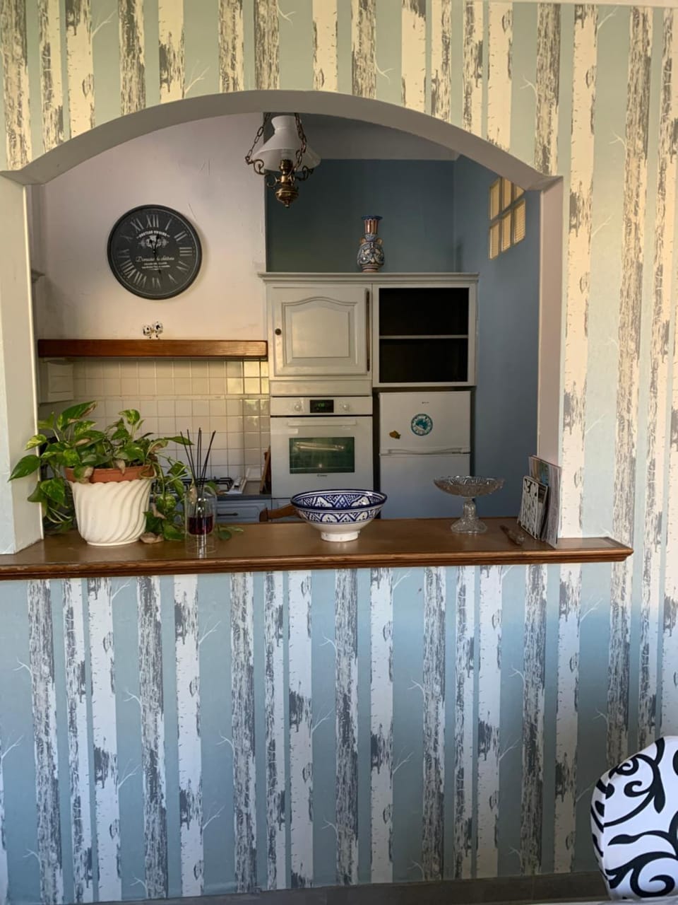 Kitchen or kitchenette, oven, stove