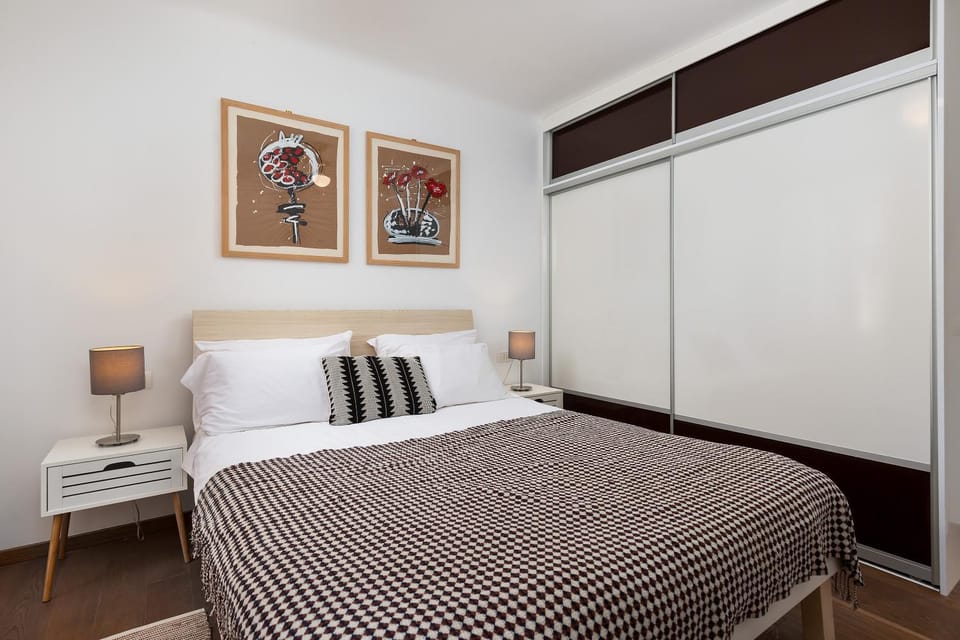 Bed, Photo of the whole room, Bedroom, wardrobe