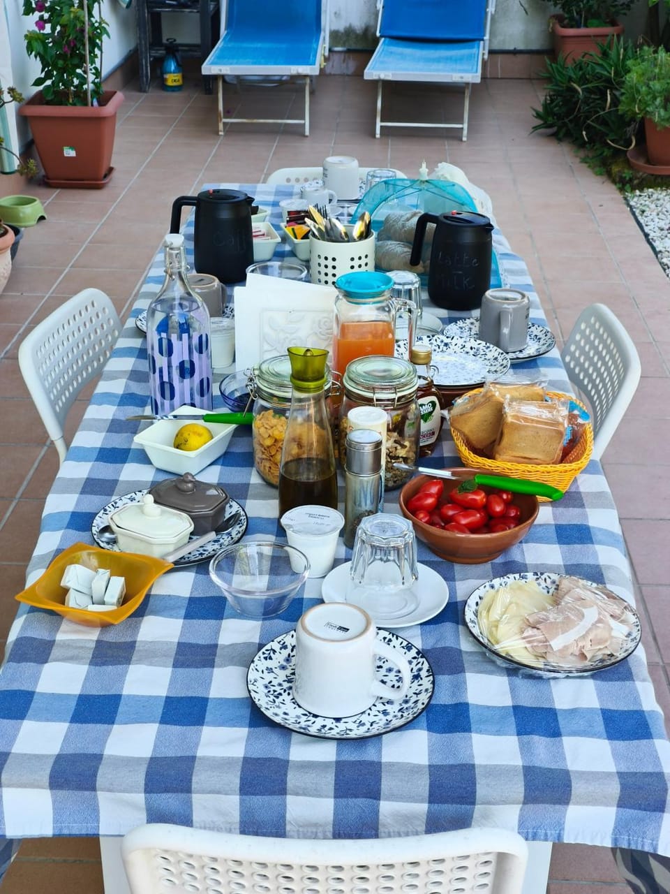 Food and drinks, Breakfast, Continental breakfast, Drinks