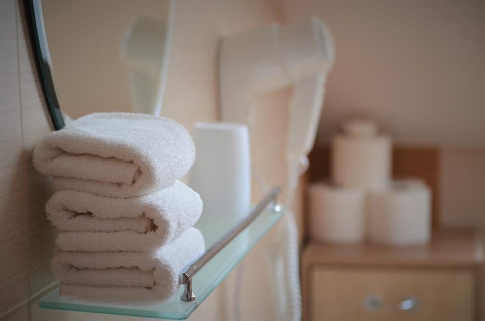 Bathroom, heating, towels