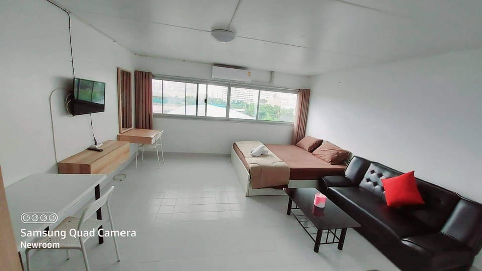 New Room Hotel in Bangkok