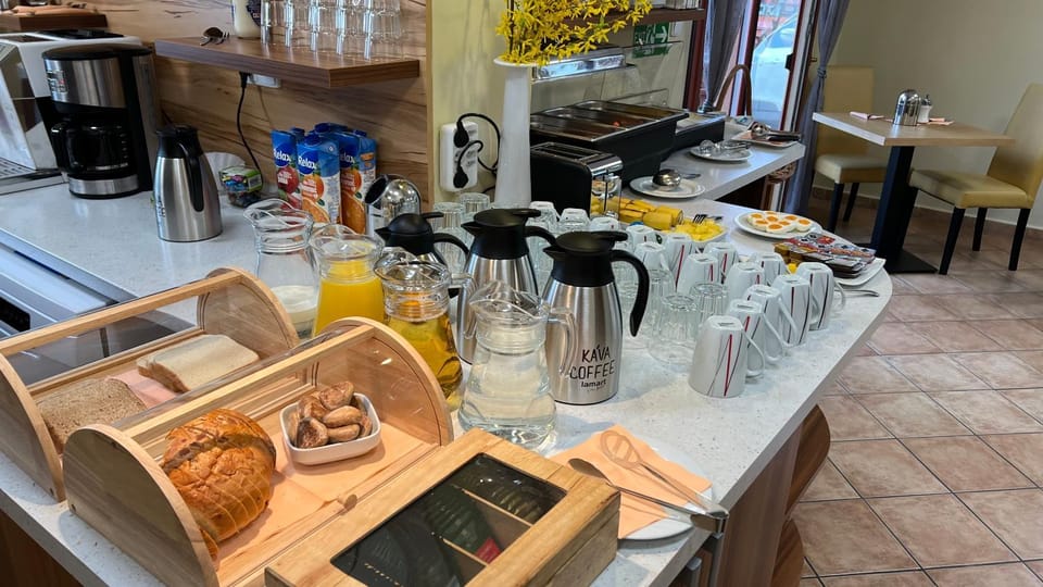 Breakfast, Buffet breakfast