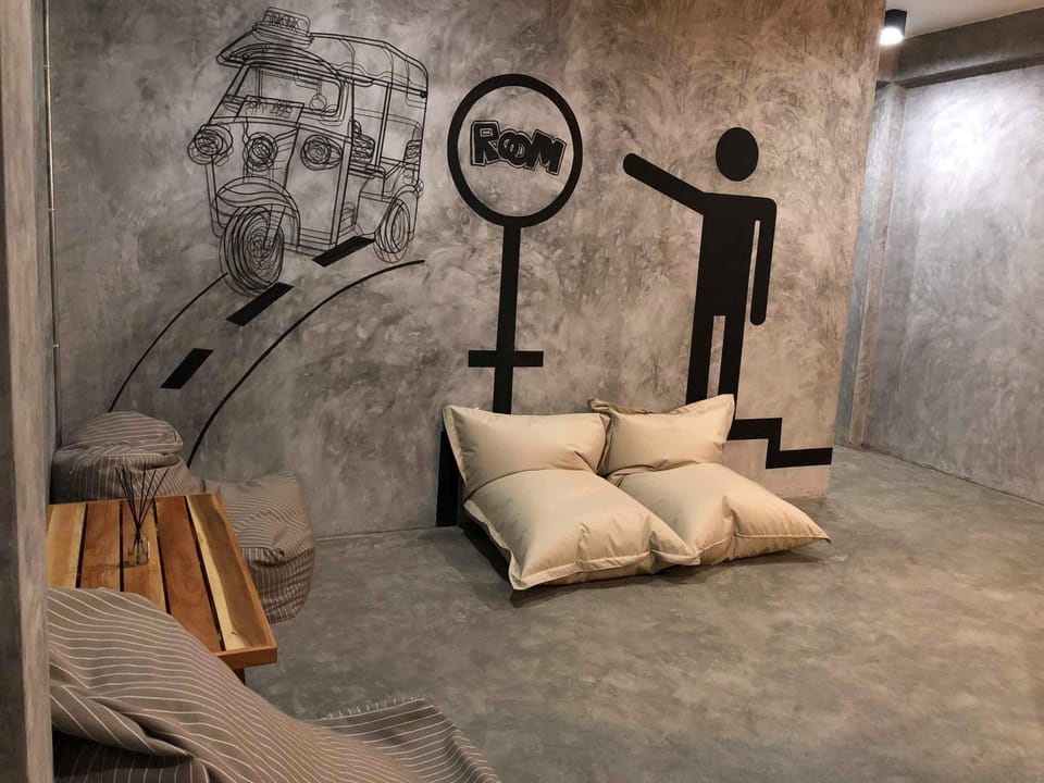 Communal lounge/ TV room