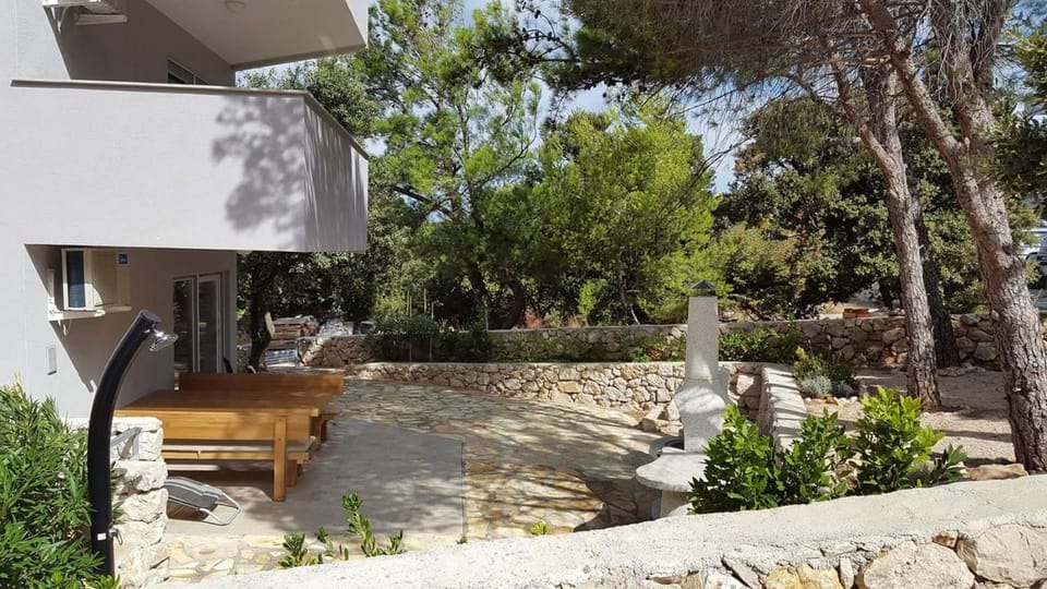 Patio, Facade/entrance, BBQ facilities, Garden, Balcony/Terrace
