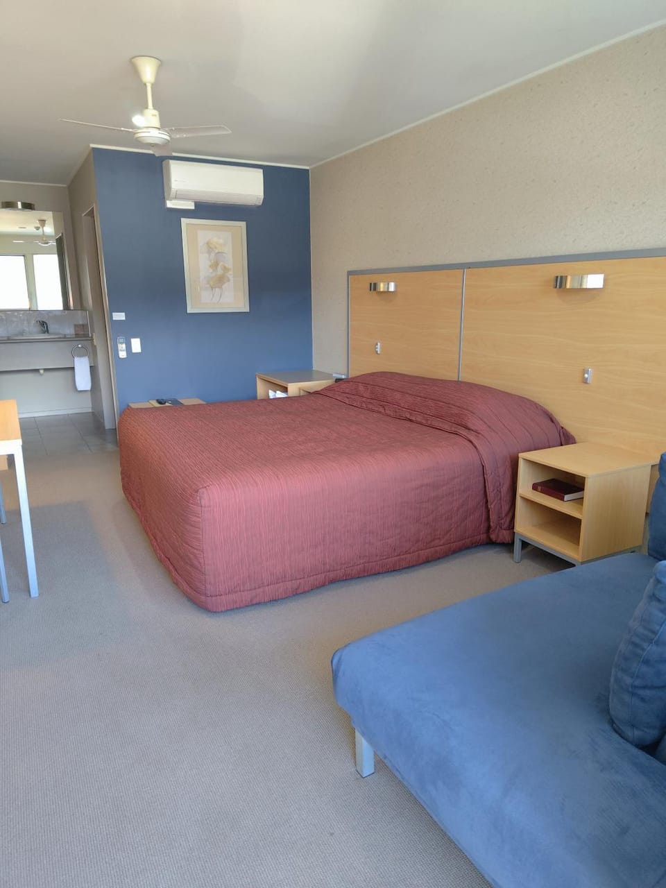 Photo of the whole room