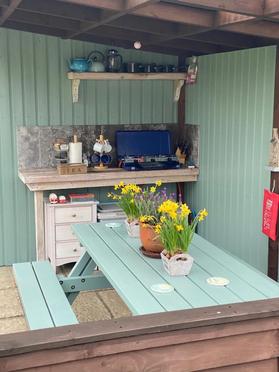 BBQ facilities, Dining area
