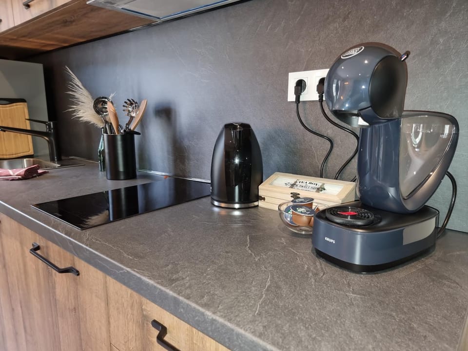 Coffee/tea facilities, Kitchen or kitchenette