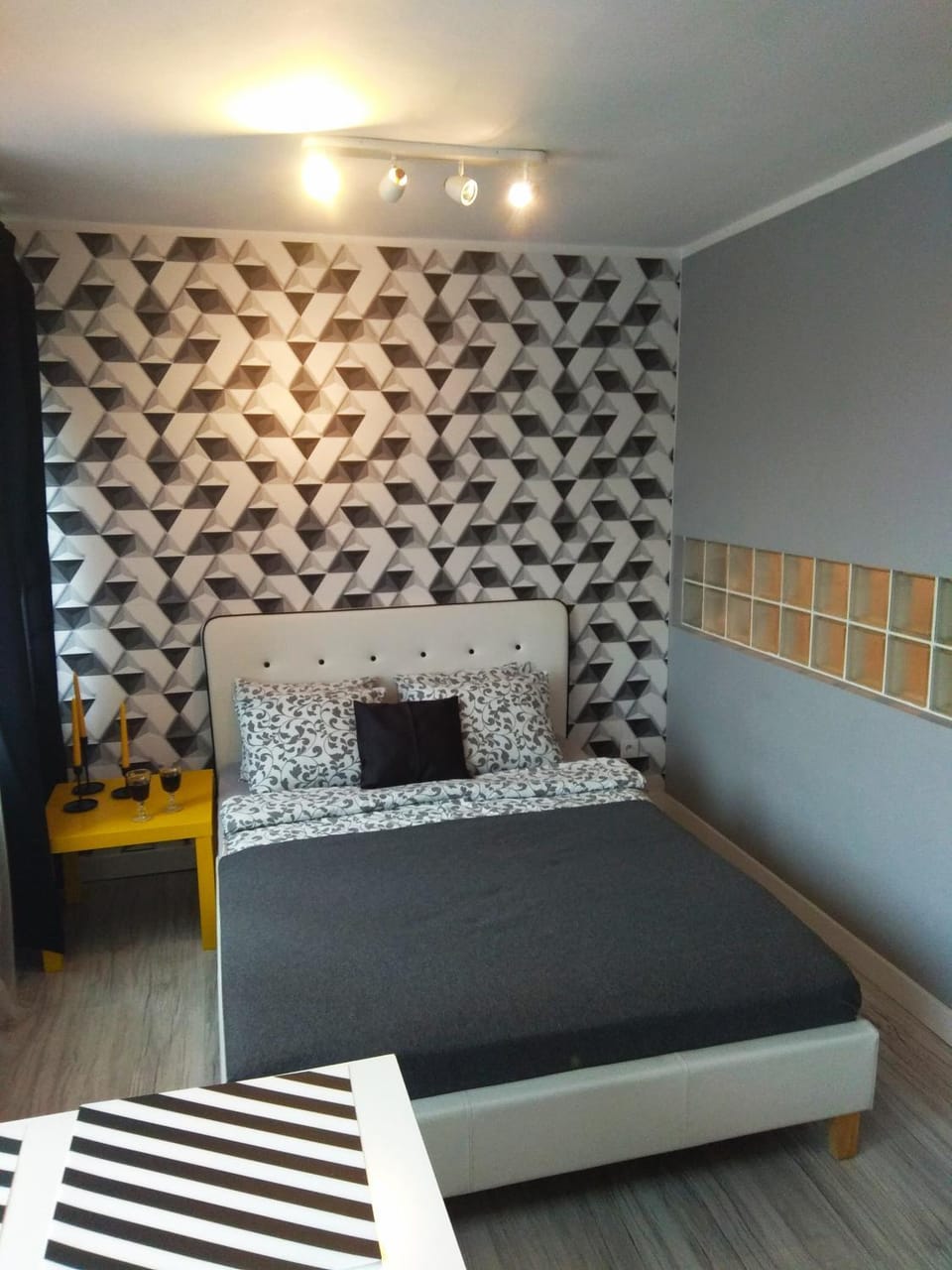Bed, Living room, Bedroom